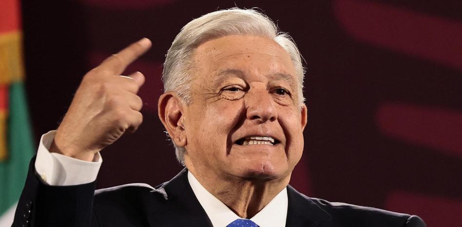 AMLO llama “ilegal” al paro judicial y dice que “no pasa nada”