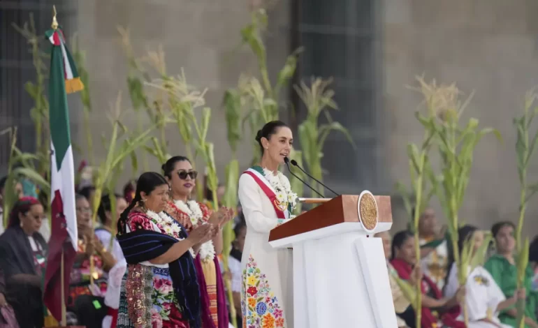 Luces, cámara, acción: arrancan las mañaneras de Sheinbaum en México ante el espejo de López Obrador