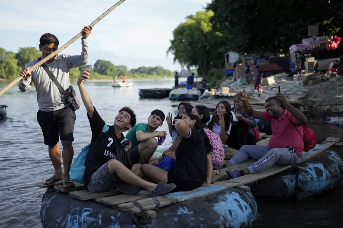 El flujo de migrantes ya está controlado. Pero por los cárteles