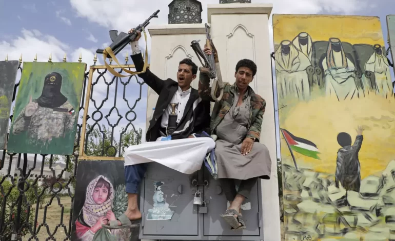 Hutíes en Yemen reportan 68 muertos en presunto ataque de EEUU que impactó un penal con migrantes