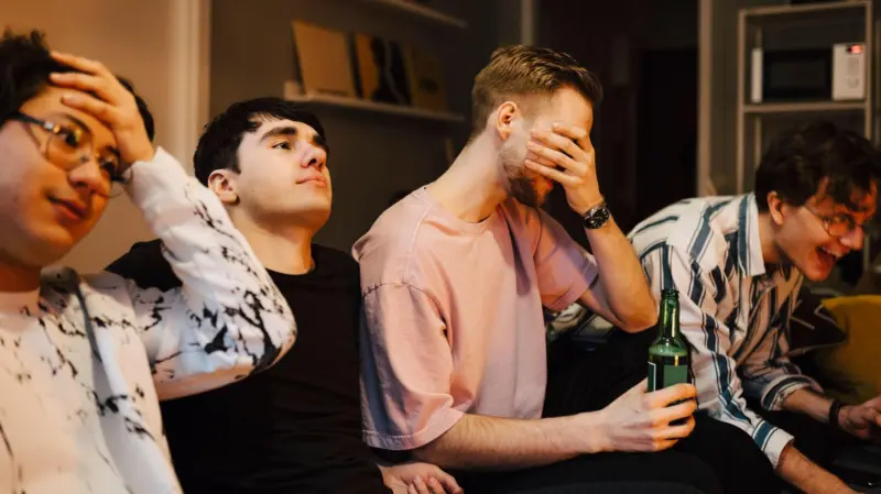 “Estamos ante una generación de hombres jóvenes inviables económica y emocionalmente.