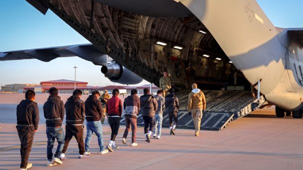 EE.UU. ofrece US$1.000 y pasaje aéreo a los inmigrantes irregulares que se “autodeporten”