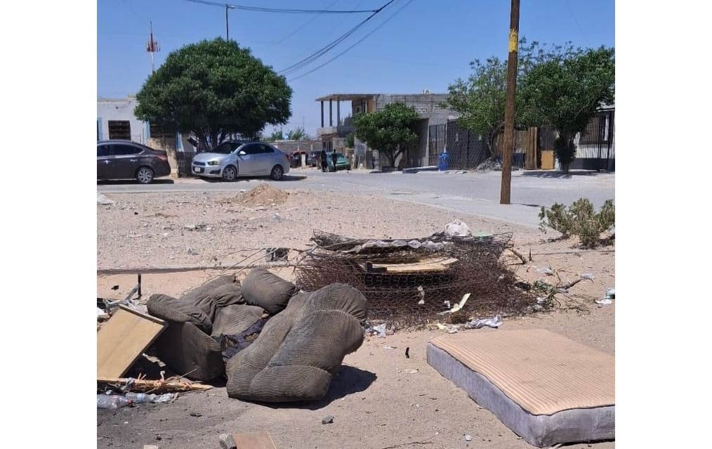 En Cd Juárez lanzan campaña “El cochino de la semana” para exhibir a quienes tiren basura