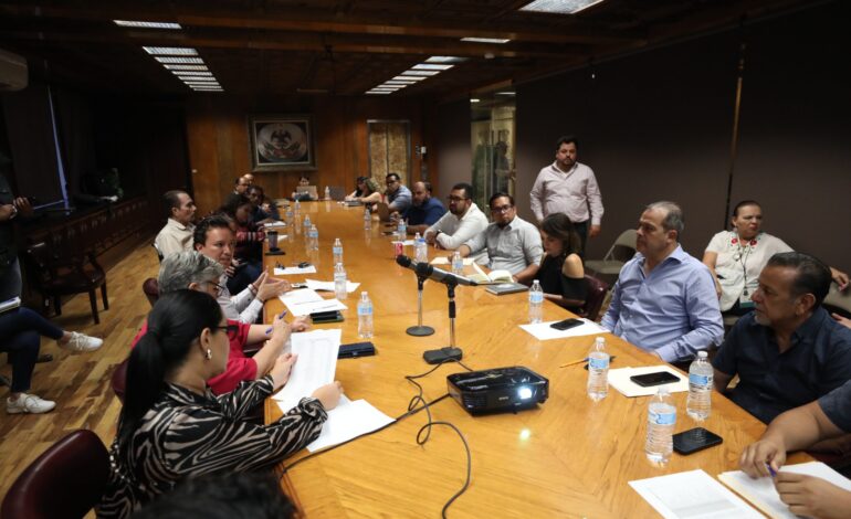 Regidores aprueban subsidio de 150 millones para escuelas públicas