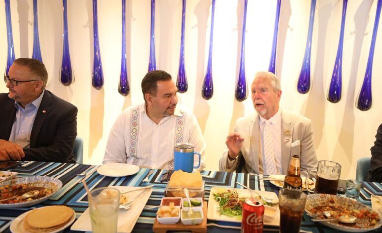 Se reúne alcalde de Cd Juárez con autoridades del Condado de El Paso Texas