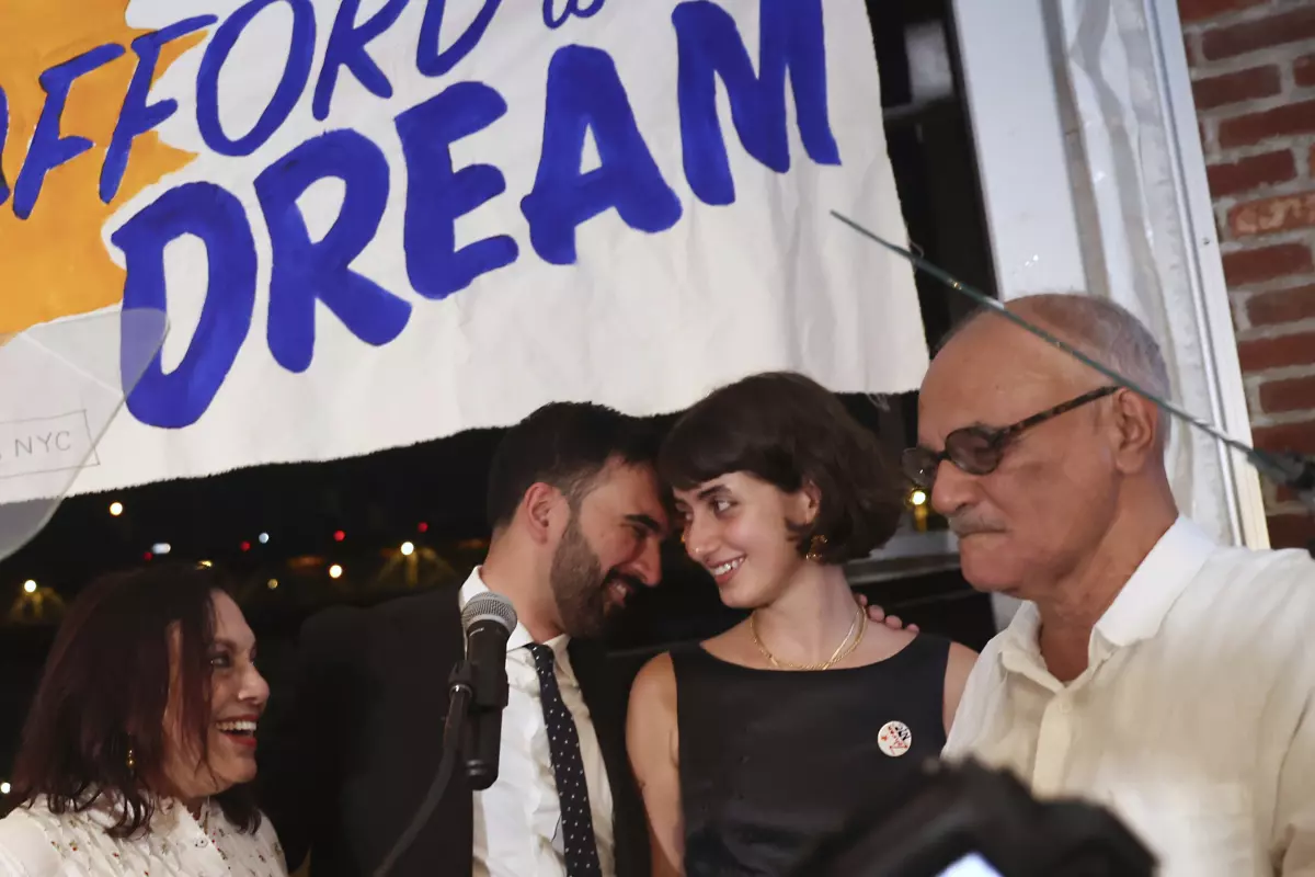 ¿Quién es Zohran Mamdani? Legislador busca ser el 1er alcalde de NY musulmán y de ascendencia india