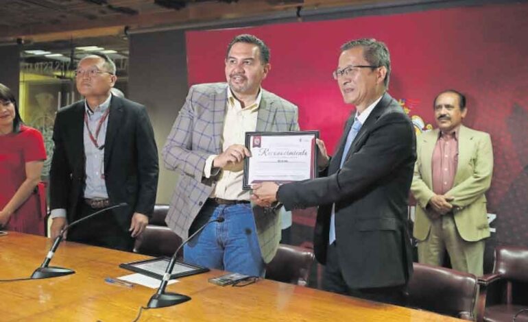 Reconoce Municipio labor de 2 empresas