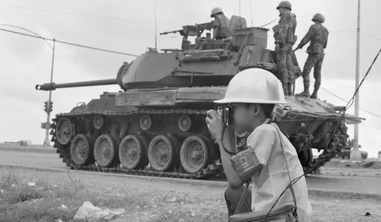 La increíble historia del niño de 12 años que fotografió la Guerra de Vietnam