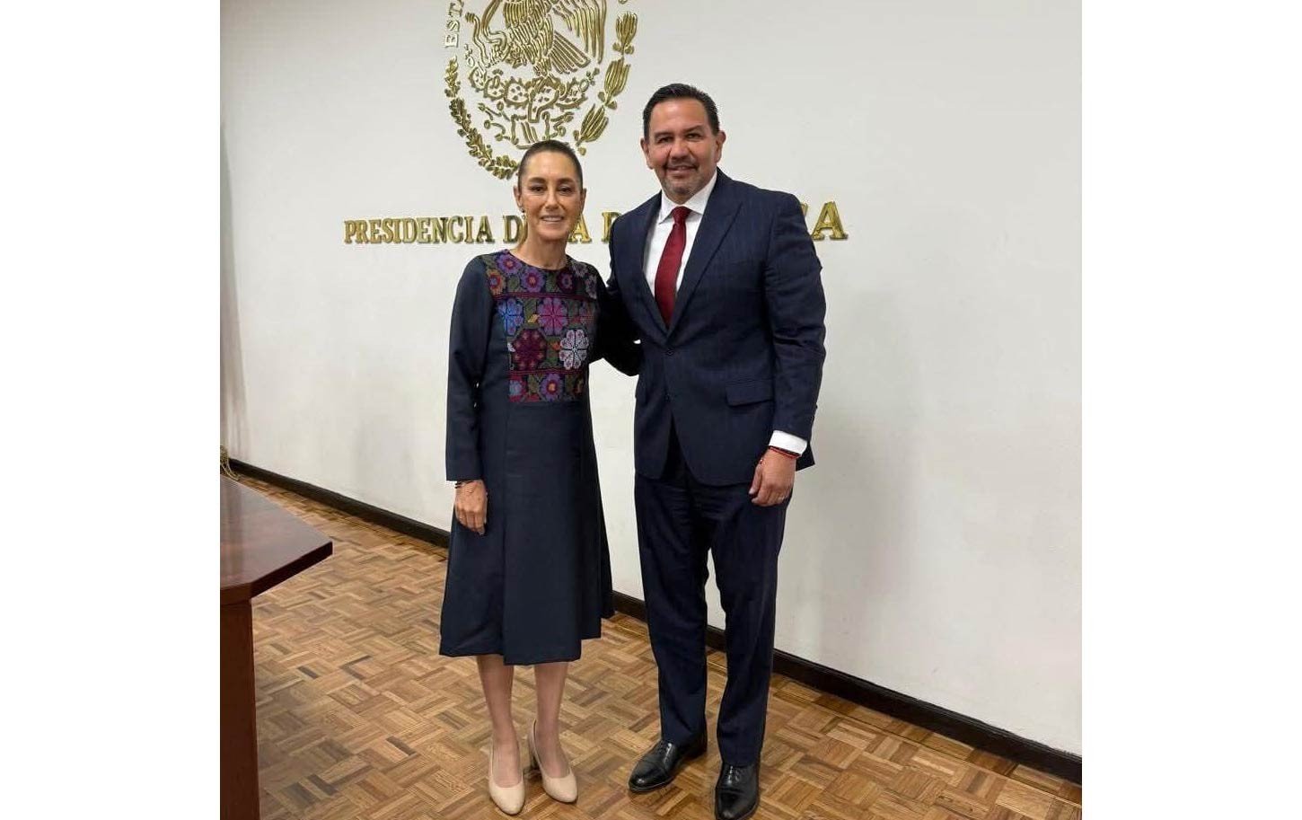 Sheinbaum revisa seguridad fronteriza con alcalde de Juárez en Palacio Nacional