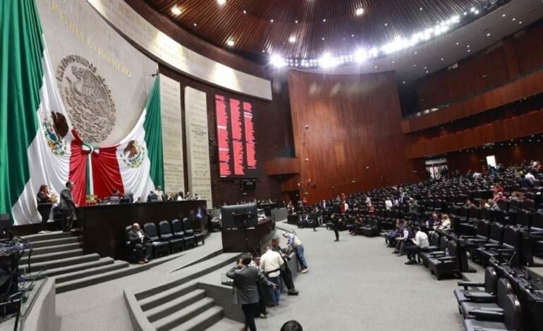 Avalan diputados ola de impuestos