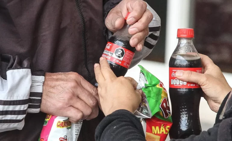 Avanza impuesto a refrescos, cigarros, videojuegos y sueros con azúcar