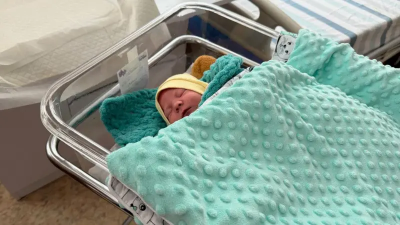 La crisis demográfica que obliga a Ucrania a congelar el esperma de sus soldados 