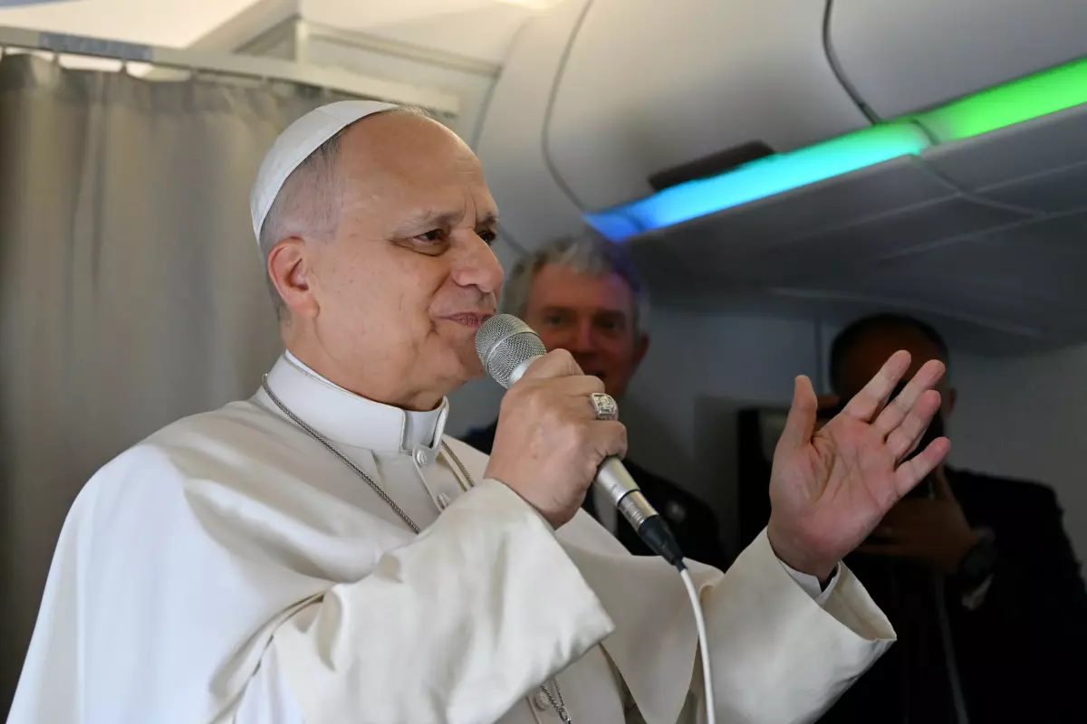 Trump dice que no se disculpará con el papa León XIV