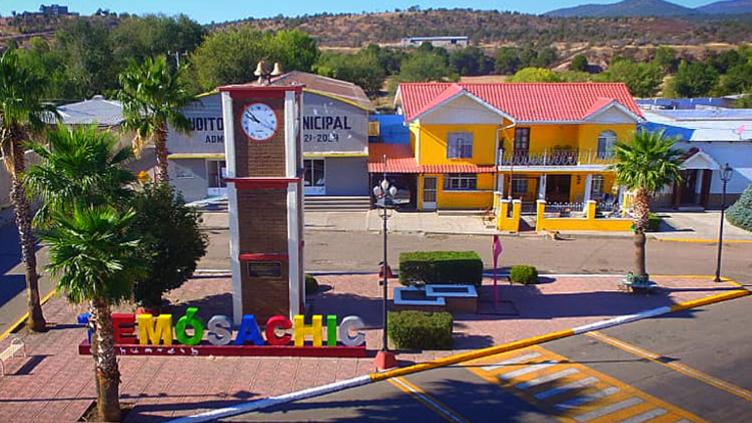 Ni 24 horas: derribaron malandros poste Centinela en Temósachic