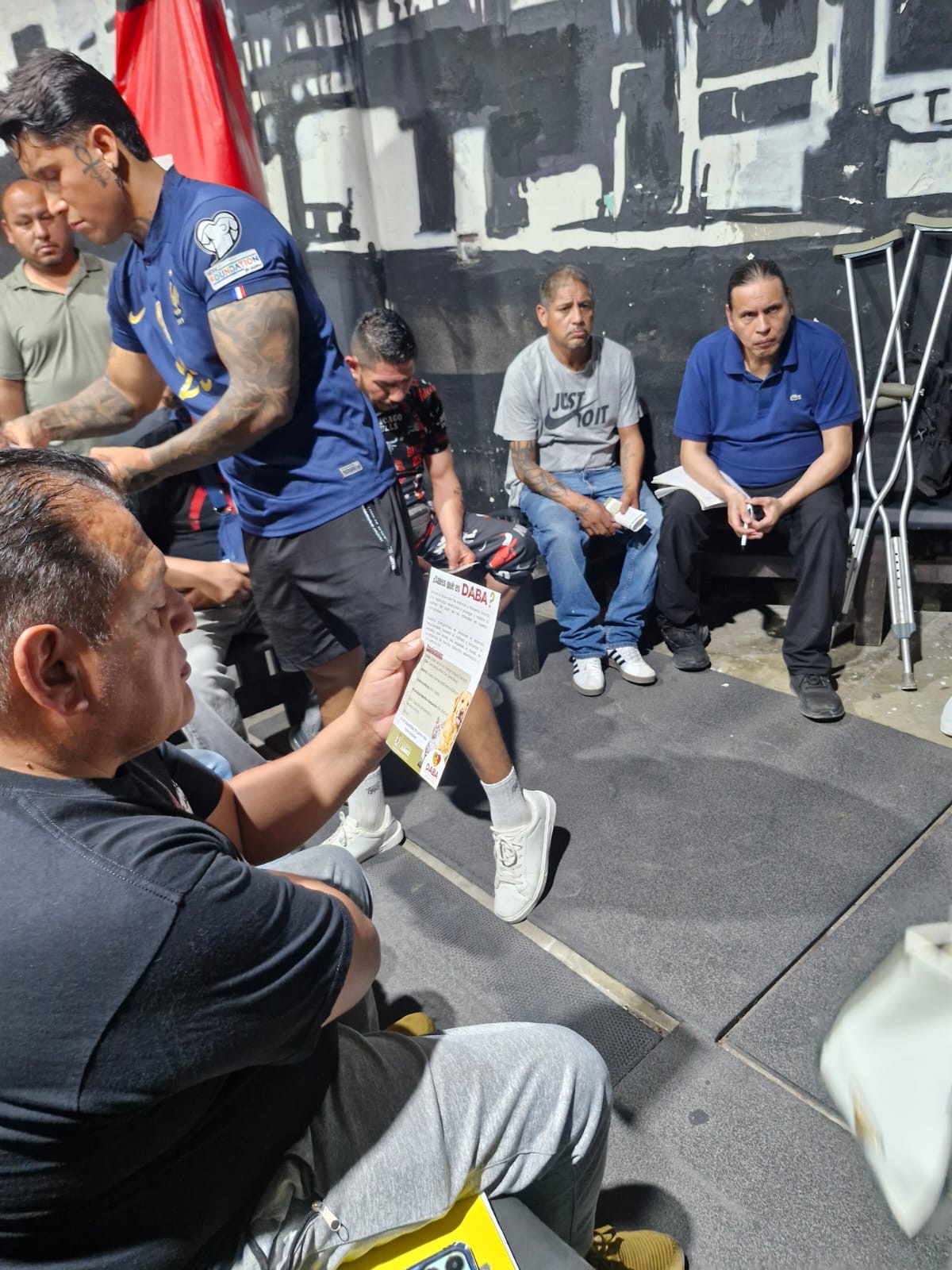 Sancionan a luchadores por maltratar a perrito en Cd Juárez