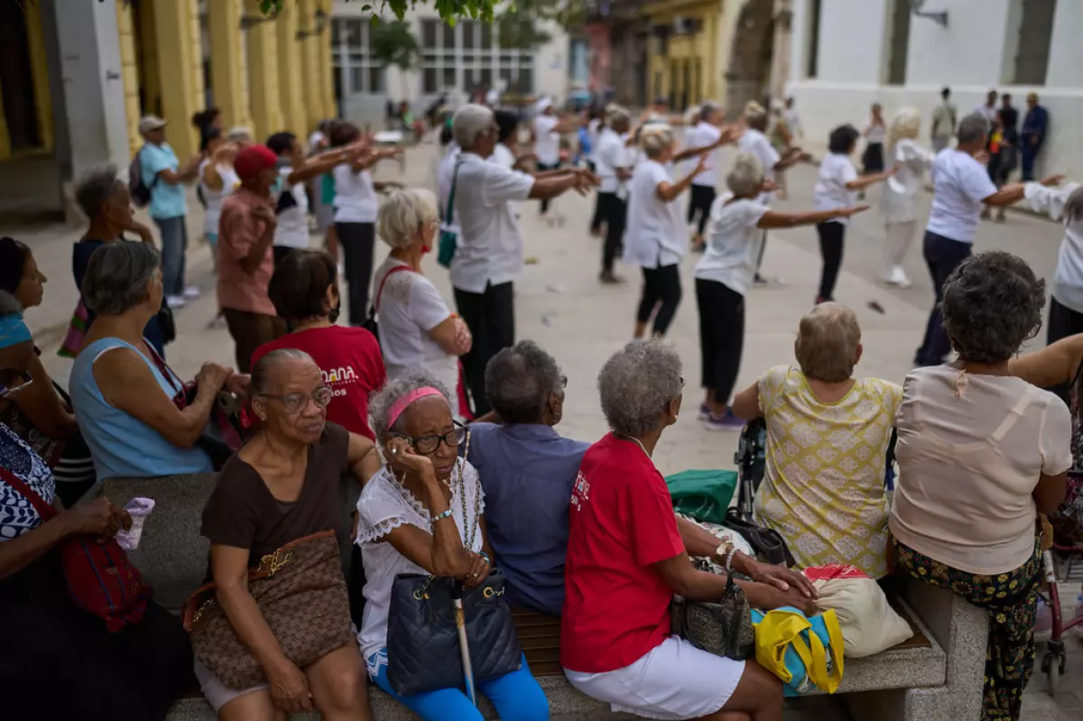 Adultos mayores solos en Cuba, entre los más vulnerables en tiempos de crisis