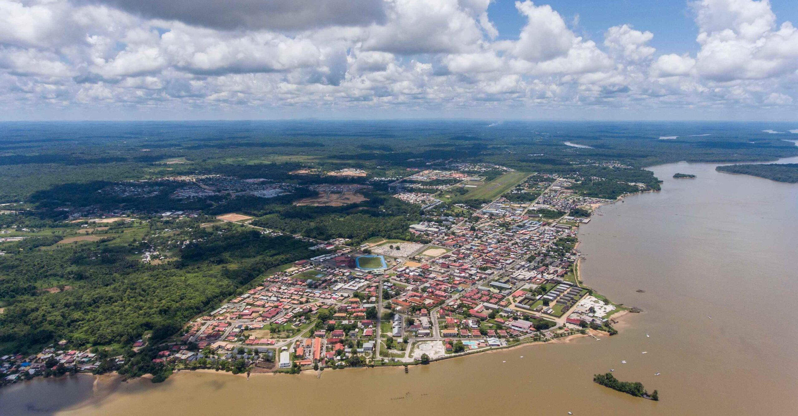Cómo la guerra en Irán está disparando los ingresos de Guyana, el petroestado más nuevo del mundo