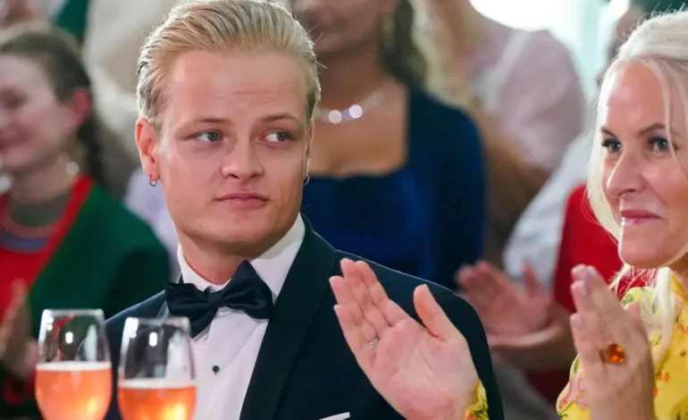El hijo mayor de la princesa heredera de Noruega es condenado a 4 años de prisión por violación