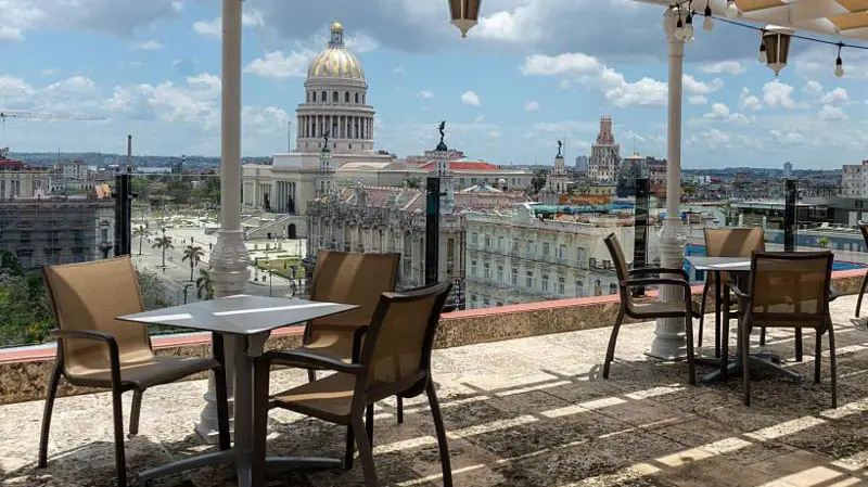 Por qué Iberostar y Blue Diamond, abandonan operaciones turísticas en la isla
