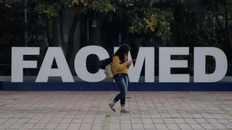 “El escándalo de los exámenes de la UNAM es una oportunidad para abandonar la escuela tradicional basada en la memoria”